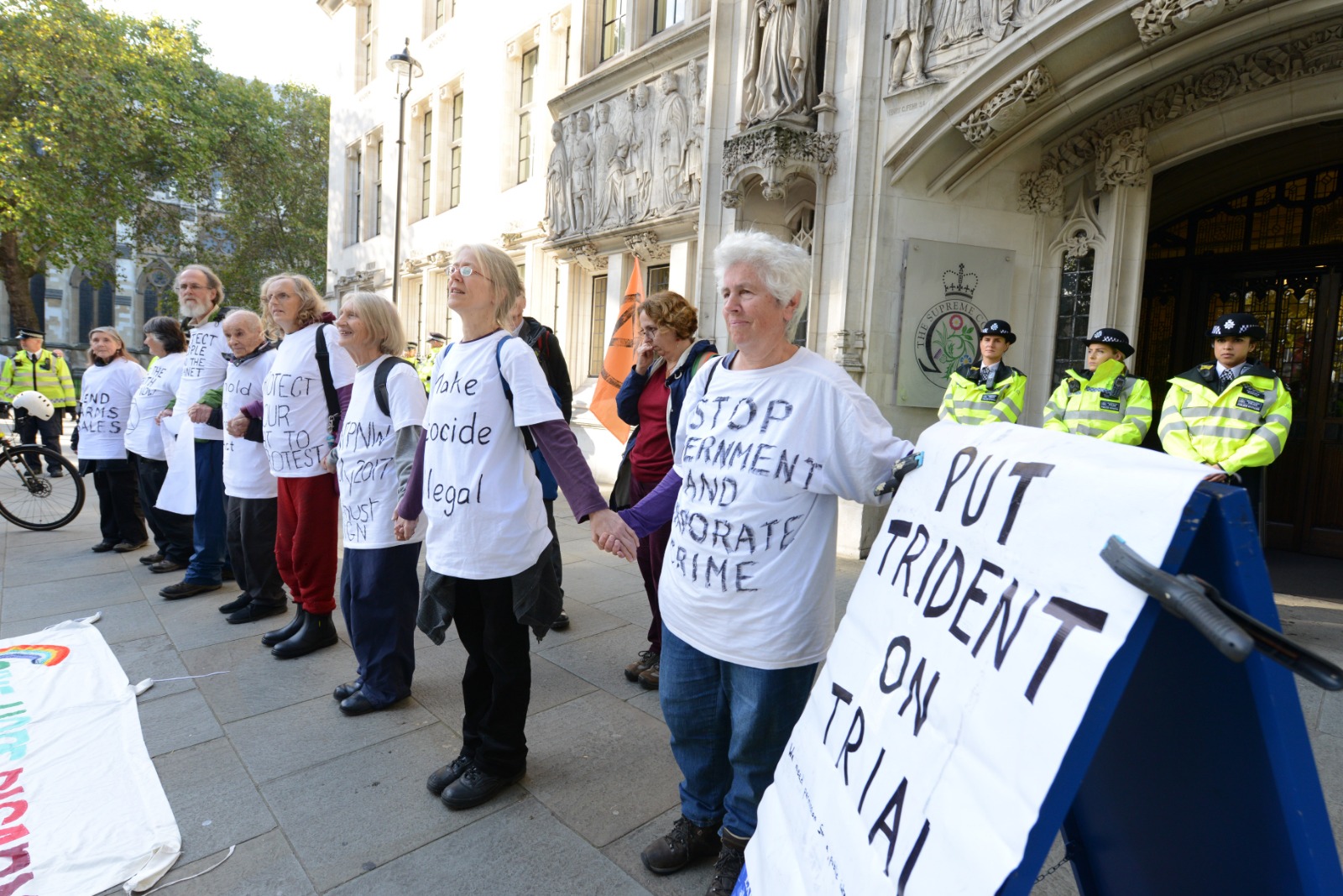 BREAKING: Extinction Rebellion targets arms industry ...