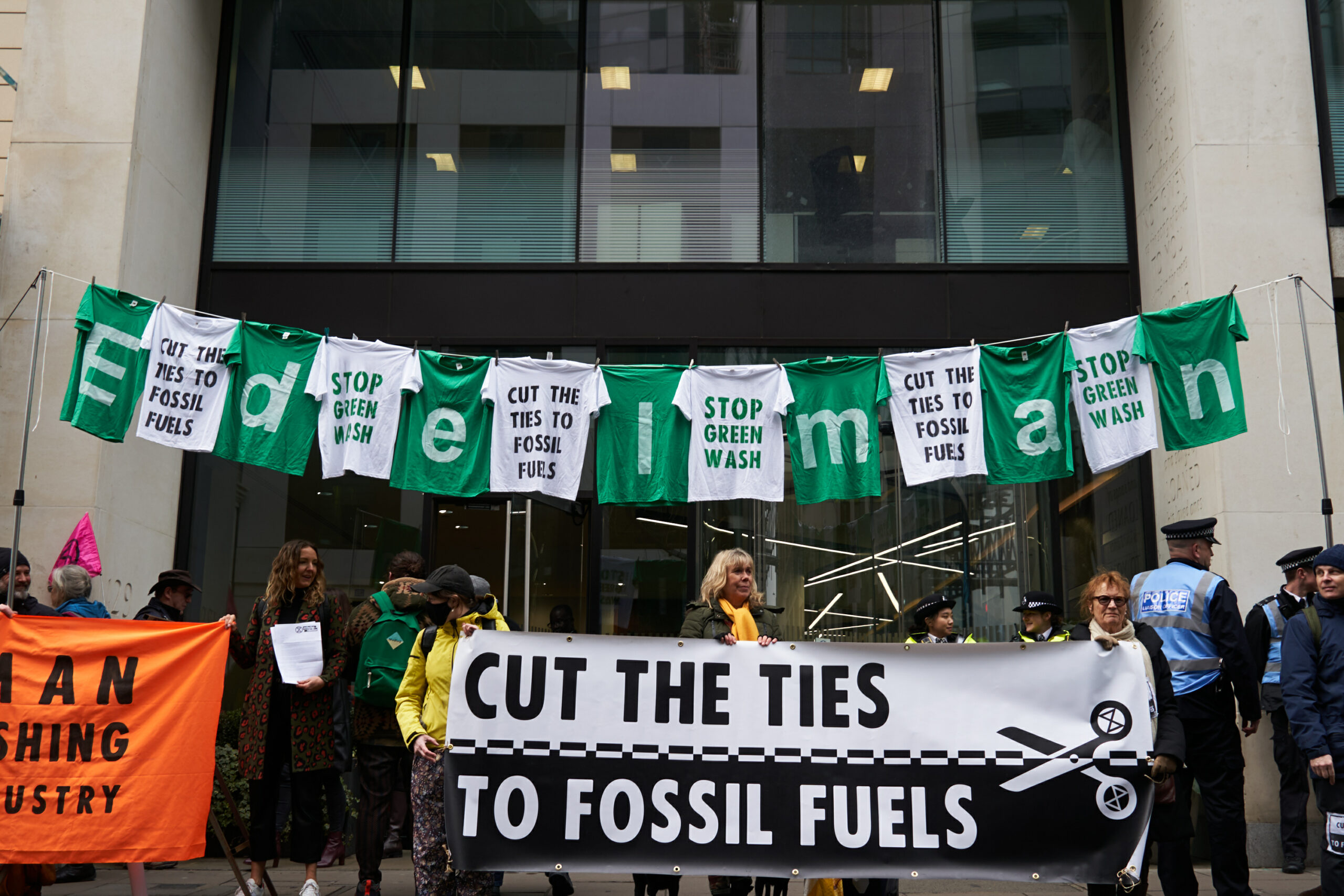 Extinction Rebellion tells PR company Edelman to #TellTheTruth about fossil  fuel ties - Extinction Rebellion UK